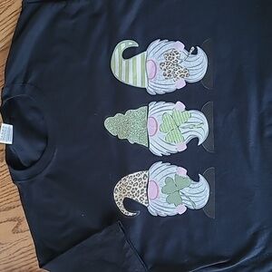 St Patrick's Day Women's Gnome Short Sleeve Tshirt size medium